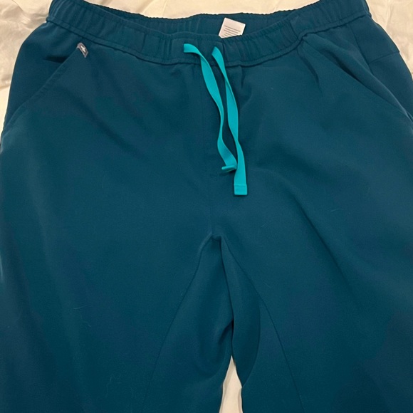 FIGS men’s scrub joggers - Picture 5 of 6